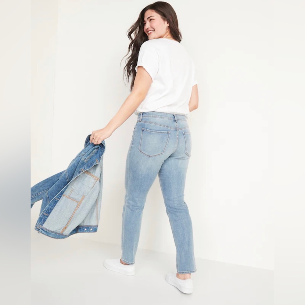 OLD NAVY Straight Jeans | FADED LIGHT DENIM | COMFORTABLE FIT | Size 2